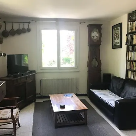 度假居 Paris's Balagueres